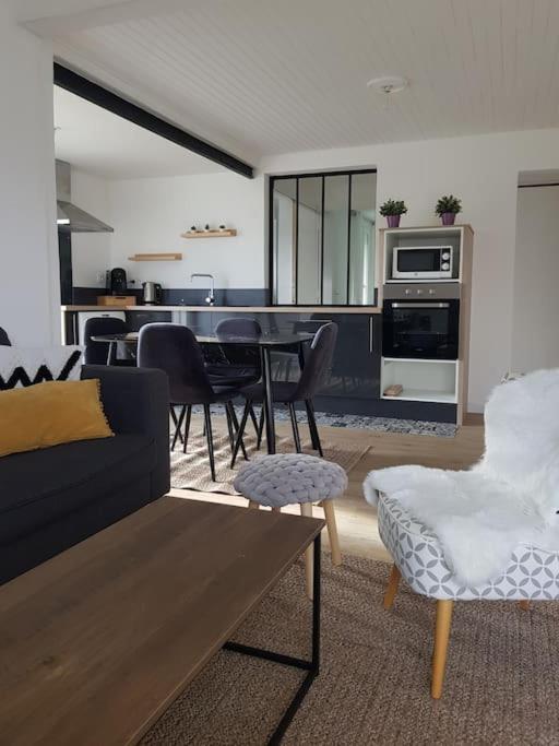 Maison Proche Clermont-Fd Entre Chu Et Cezeaux -Parking Beaumont  Exteriör bild