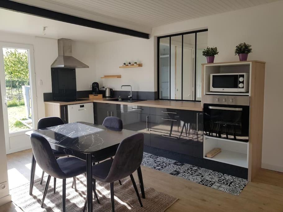 Maison Proche Clermont-Fd Entre Chu Et Cezeaux -Parking Beaumont  Exteriör bild